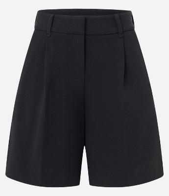 Short Cintura Alta em Crepe com Passantes e Pregas