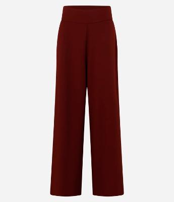 Calça Pantalona em Crepe com Pences