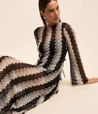 Vestido Longo em Renda de Efeito Crochê com Listras Nuvem