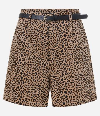 Short Alfaiatado com Cinto Estreito e Estampa de Onça
