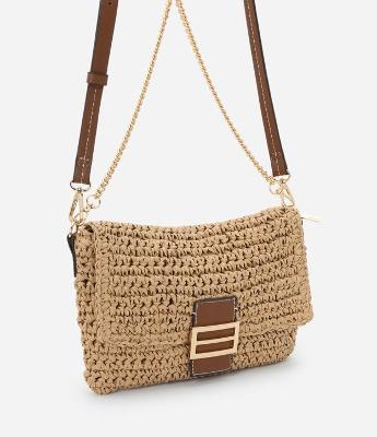 Bolsa em Palha Estilo Baguete com Locker de Metal e Alça Longa