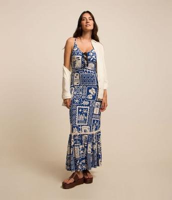 Vestido Evasê em Viscose com Alça Fina e Estampa Tropical