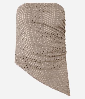 Blusa Texturizada com Decote Tomara que Caia e Textura de Furinhos