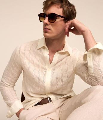 Camisa Regular em Algodão com Textura e Furinhos