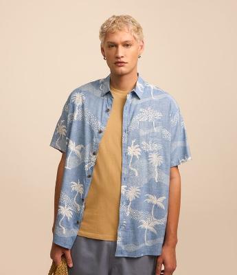 Camisa Relaxed em Viscose com Estampa de Coqueiro