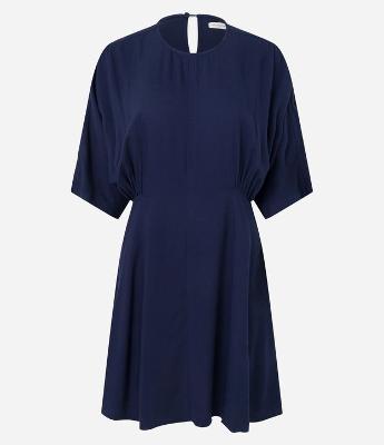 Vestido Curto em Viscose com Manga Morcego e Decote V