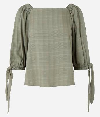 Blusa Texturizada em Viscose com Decote Quadrado