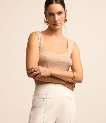 Blusa Sem Manga em Viscose com Efeito Metalizado e Decote Quadrado