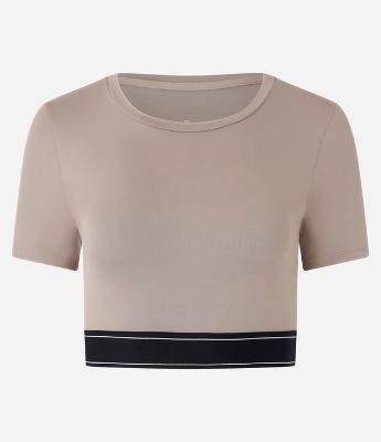 Camiseta Cropped Esportivo em Microfibra com Elástico Contrastante