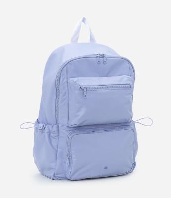 Mochila em PU Metalizado com Bolsos Frontais e Laterais