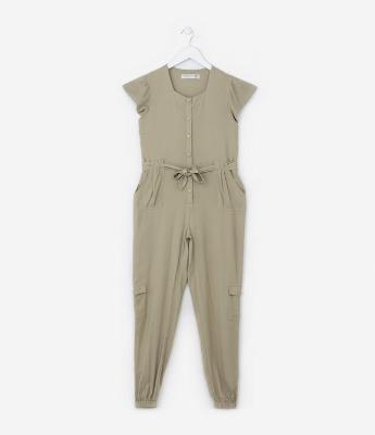 Macacão Jogger Infantil em Viscose Twill com Amarração - Tam 5 a 14 Anos