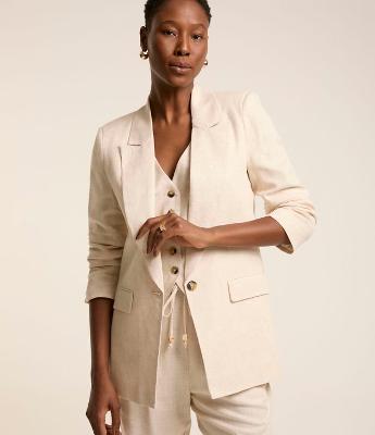 Blazer em Viscolinho com Lapelas e Botão Único