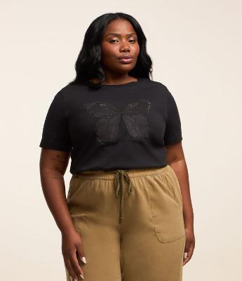 Blusa Bordada de Borboleta com Aplicações Curve & Plus Size