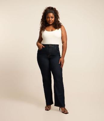 Calça Reta em Jeans com Elastano Curve & Plus Size
