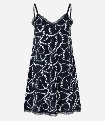 Camisola de Alcinha em Microfibra com Estampa de Coração e Detalhes de Renda