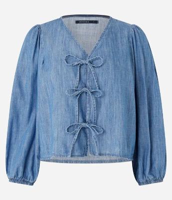 Blusa em Jeans com Laços Frontais e Manga Bufante