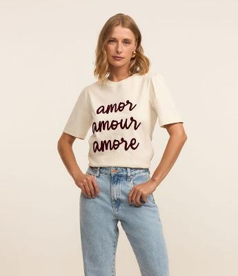 Camiseta Slim com Estampa Amor Amour Amore