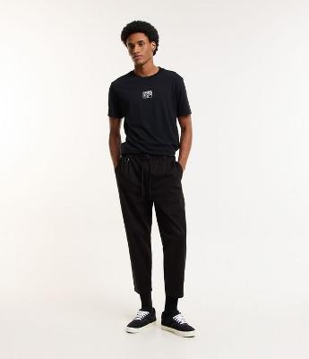 Calça Balloon em Sarja com Efeito Acetinado