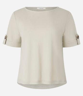 Blusa em Malha Piquet com Detalhe na Barra da Manga