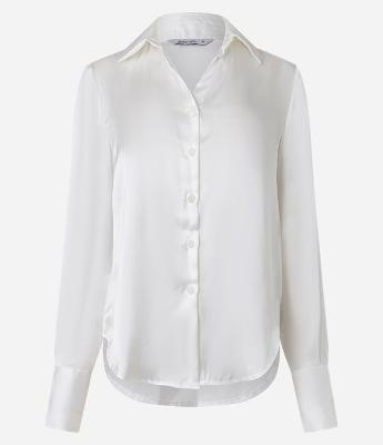 Camisa Acetinada com Caimento Leve e Manga Longa