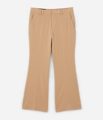 Calça Flare em Alfaiataria