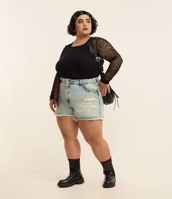 Short Boyfriend Jeans com Puído e Lencinho Curve & Plus Size