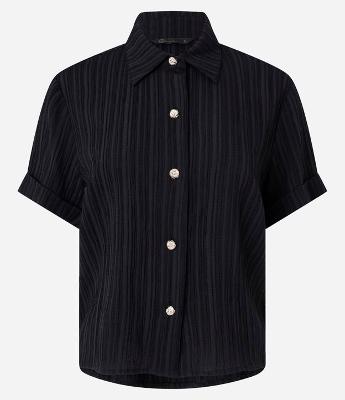 Camisa Texturizada em Viscose com Botões Diferenciados