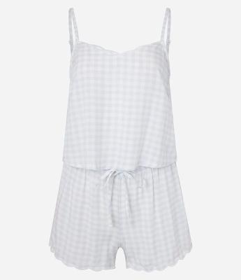 Pijama Short Doll em Chalis com Estampa Xadrez e Borda Nuvem