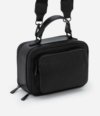 Bolsa Pequena em PU com Fechamentos em Zíper