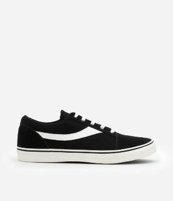 Tênis Skate em Material Sintético com Recorte Contrastantes