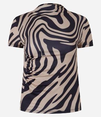 Blusa em Microfibra com Gola Alta e Estampa Zebra