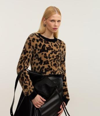 Suéter Cropped em Tricô Animal Print