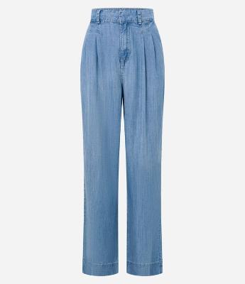 Calça Pantalona em Jeans com Pregas