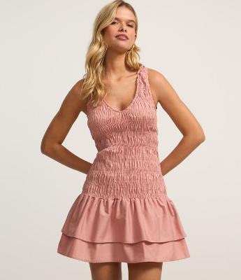 Vestido Curto em Tricoline com Lastex e Laço nas Costas