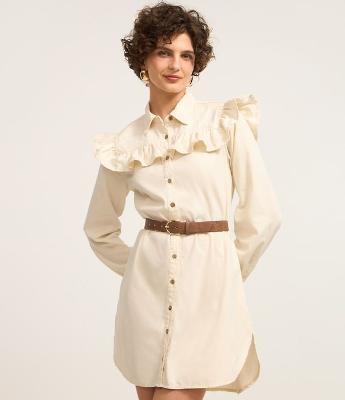 Vestido Curto em Jeans com Babado nos Ombros e Botões