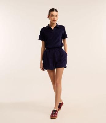 Short Canelado com Cós Elástico e Bolsos Funcionais