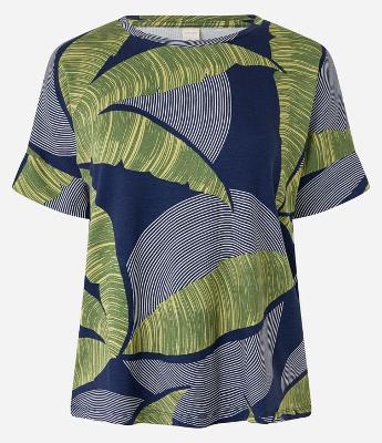 Blusa Leve em Viscose com Estampa de Folhagens
