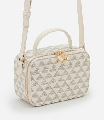 Bolsa Camera Bag Pequena em PU com Dois Tipos de Alça e Estampa Triângulos