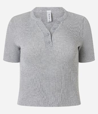 Blusa em Tricô com Botões no Decote