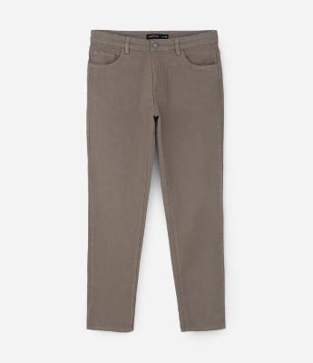 Calça em Sarja com Elastano
