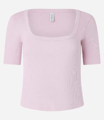 Blusa Básica em Ribana com Decote Quadrado