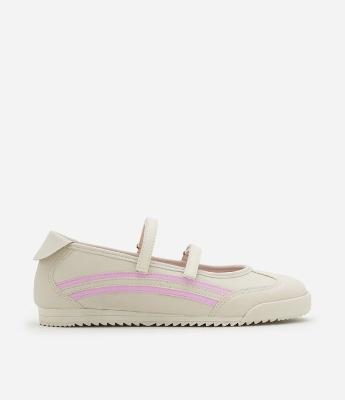 Tênis Sapatilha Chuteira em PU com Detalhe Lateral e Tiras em Velcro