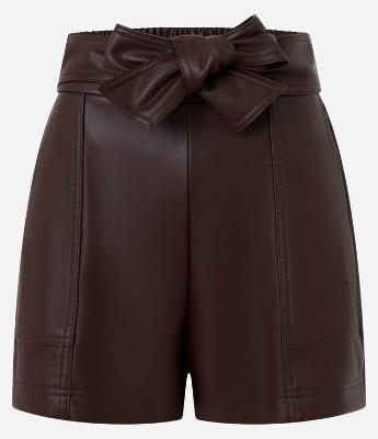 Short Curto em PU com Amarração Frontal