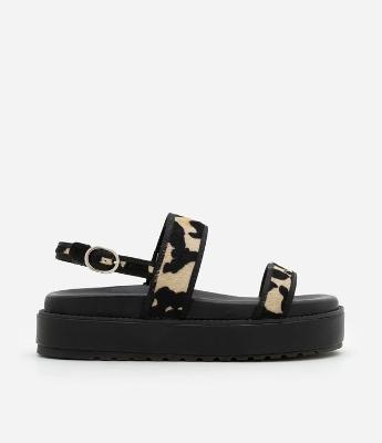 Sandália Flatform em Couro com Detalhes de Animal Print