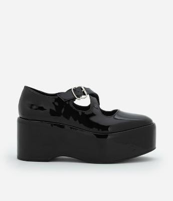 Sapato Mocassim Envernizado com Salto Plataforma
