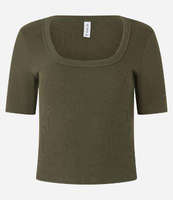 Blusa em Ribana Alongada com Manga Curta