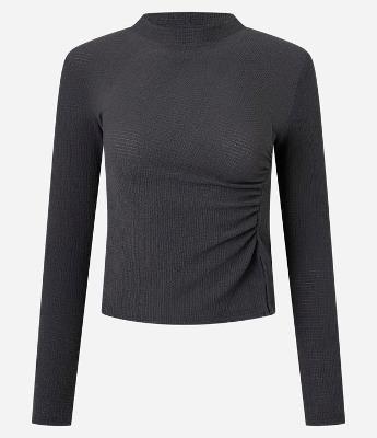 Blusa Texturizada com Gola Altinha e Franzido Lateral