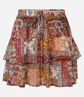 Saia Curta em Chiffon com Babado e Estampa Mix de Patch