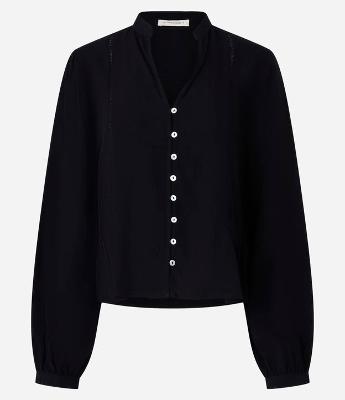 Camisa Bata em Viscose com Detalhes de Entremeios