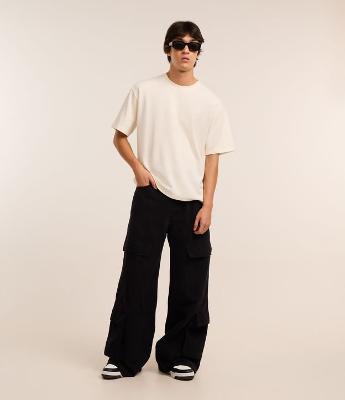 Calça Mega Baggy em Sarja com Bolso Cargo